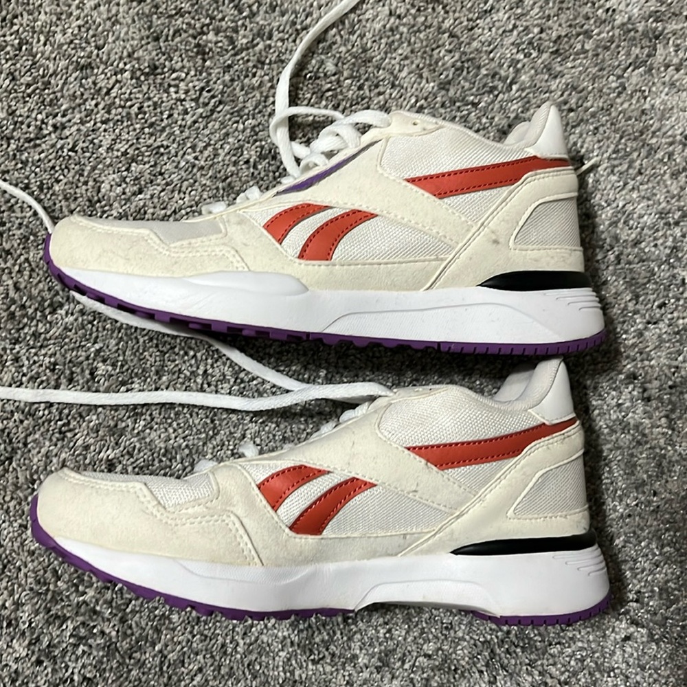 Reebok Tennis Shoe